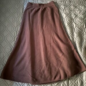 Uniqlo Women's Maxi Skirt 3D knit soufflé yarn in navy blue